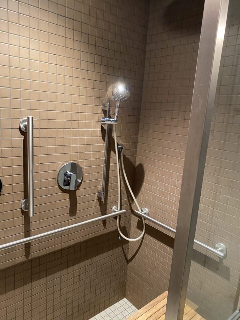 トイレのシャワーも綺麗